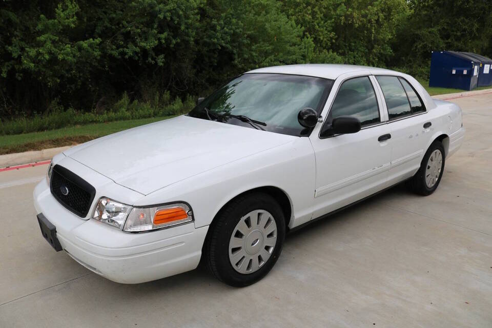 ford crown victoria 2009 2FAHP71V59X134105 image ford crown victoria 2009 2FAHP71V59X134105 image